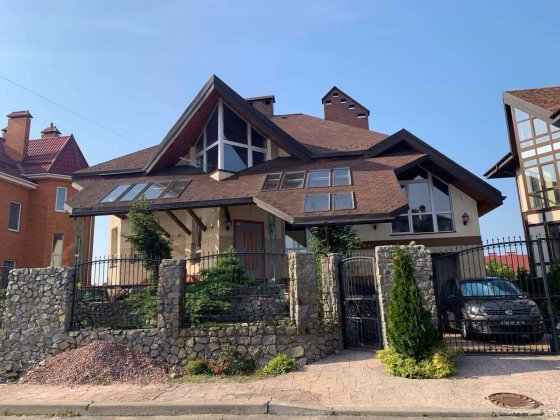 Будинок в Києві, КМ Богатирське, біля Дніпра Вышгород