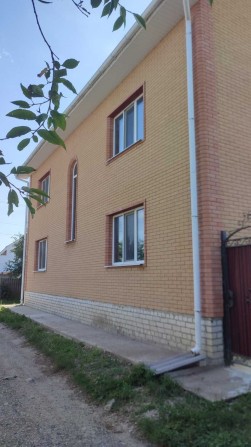 Великий будинок недалеко від центру міста - фото 1