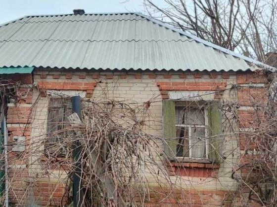 Продам будинок під реконструкцію по червоній лінії в Дергачах рн Пісок Дергачі