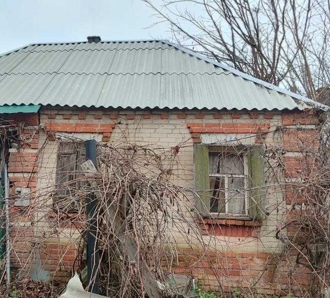 Продам будинок під реконструкцію по червоній лінії в Дергачах рн Пісок - фото 1