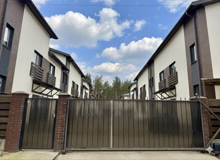 Таунхаус біля парку. КМ Лісове. Мінімалтні податки - фото 1