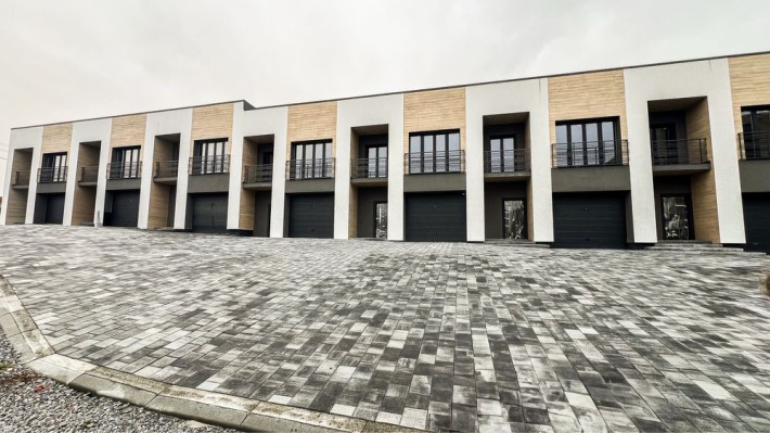 Продаються нові сучасні котеджі у м. Дрогобич - фото 1