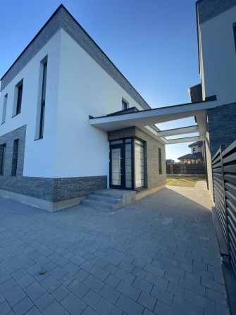 Сучасний будинок у Бірках | Вид на ліс - фото 1