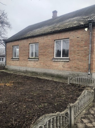 Продаж цегляного будинку - фото 1