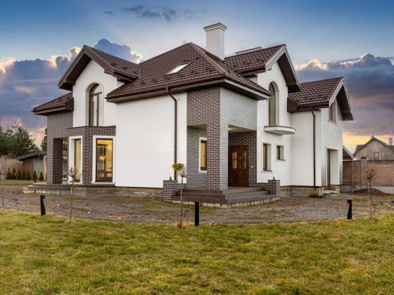 Продаж/Будинок/Дизайнерський ремонт/Брюховичі-Бірки/Львівська область Брюховичі