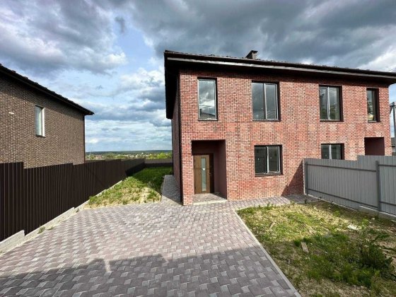 Сімейний дуплекс 110 м² - все підготовлено для ремонту! Гостомель