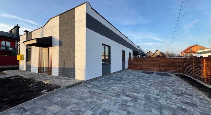 Кутовий таунхаус з ремонтом від забудовника. 3,5 сотки, газ! - фото 1