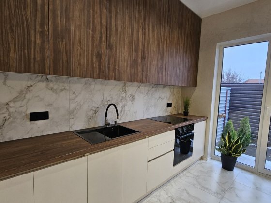 Таунхаус з ремонтом! Заселятися можна! Центр! Гостомель