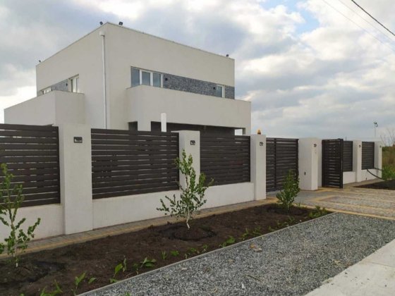 Продам новий будинок в с. Молодіжне, передмістя Чорноморська Черноморск