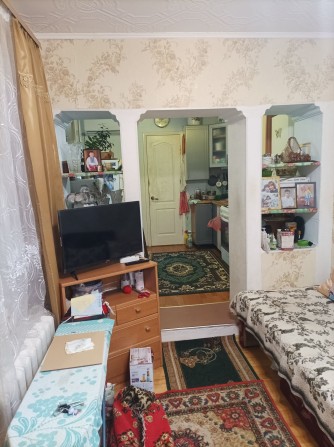 Продам 1/2 часть дома в центре Черноморска - фото 1