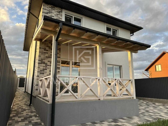 Продаж будинку з терасою біля озера БЕЗ КОМІСІЇ - фото 1