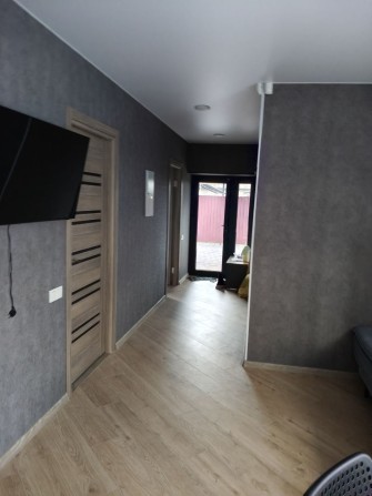 Сдам дом 3 комнаты со свежим ремонтом - фото 1