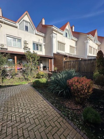 Таунхаус в елітному ЖК Олександрійський - фото 1