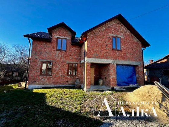 Продам новий будинок в хорошій локації Каменец-Подольский