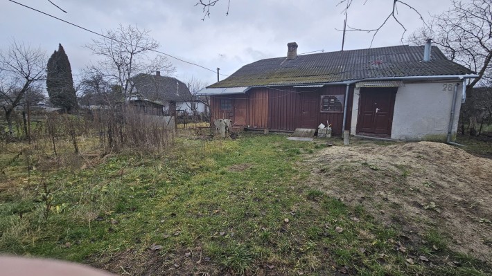 Пів будинку в центрі - фото 1