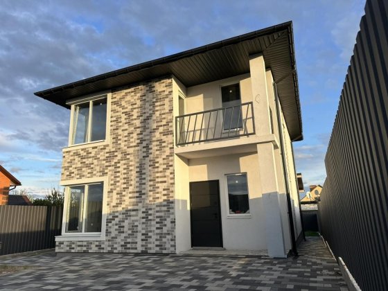 Продам окремий будинок в Гостомелі біля озера! Гостомель