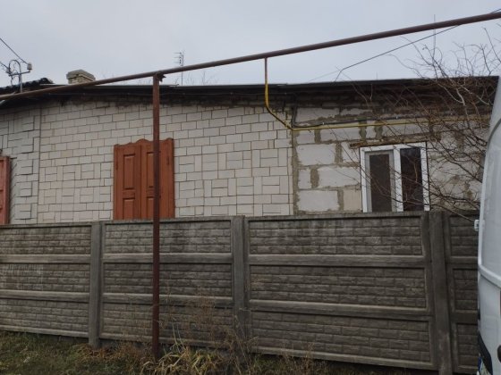 Продам  1/2 будинку в центрі міста вул.Богушевича Конотоп