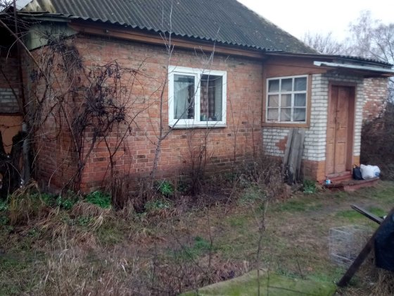 продам будинок в районі  новопостроенной 