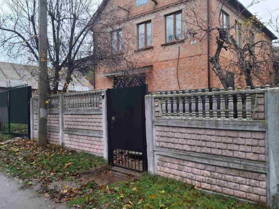 Продам будинок по вул. Кузні Лубны