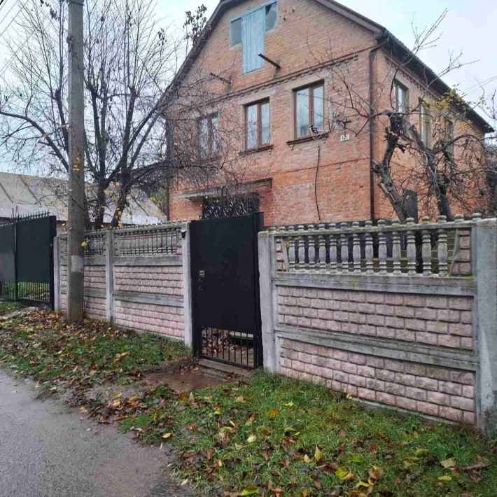 Продам будинок по вул. Кузні - фото 1