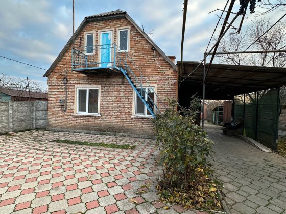 Продается дом 12 соток земли Марганец