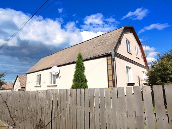 Продається добротний будинок в м.Малин Малин