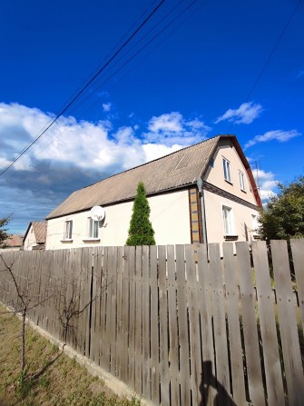 Продається добротний будинок в м.Малин - фото 1