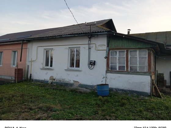Продам окрему половину будинку (квартира) в районі 35 училища Нежин