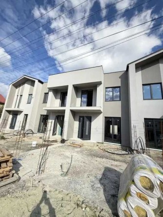 Продам таунхаус 147 кв.м р-н Росвигово - фото 1