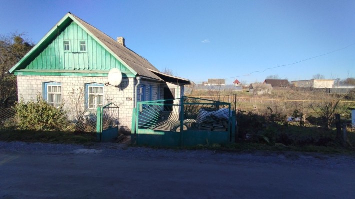 Продам будинок в місці Звягель - фото 1