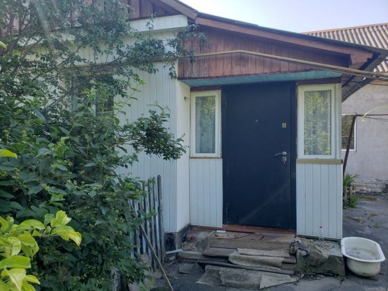 Продам частину будинку Звягель