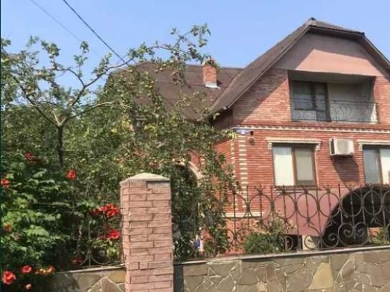 Продается кирпичный дом с новым ремонтом мебелью и быт. техникой. Славянск