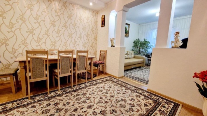 Продається будинок у м. Дрогобич, ближній центр - фото 1