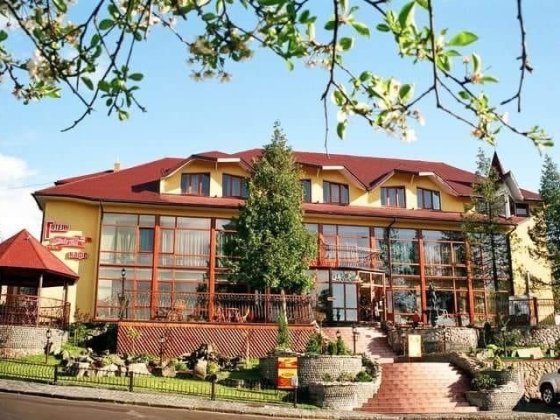 Продається готель в центрі Трускавця з землею Трускавец