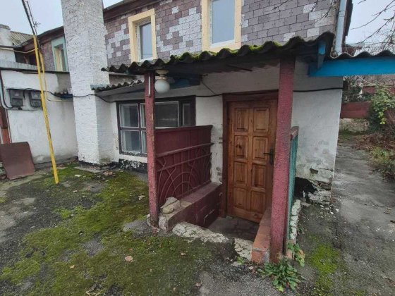 Бюджетне житло з власним двором в зручній частині міста Умань