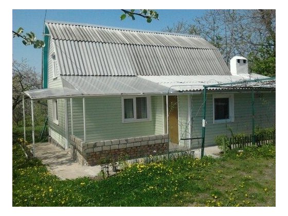 Продається господарство з невеликим будинком та землею 0.83 га. в селі Умань