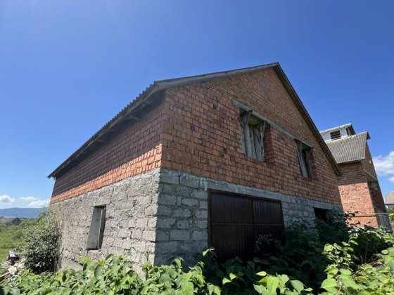 Продається  будинок / Срочно обмін на квартиру або Дом Хуст