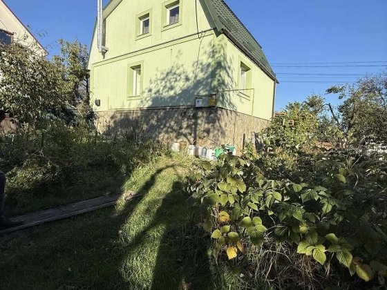 Чудовий будинок з усіма комунікаціями, є сад, альтанка, гараж 40862 Хмельницький