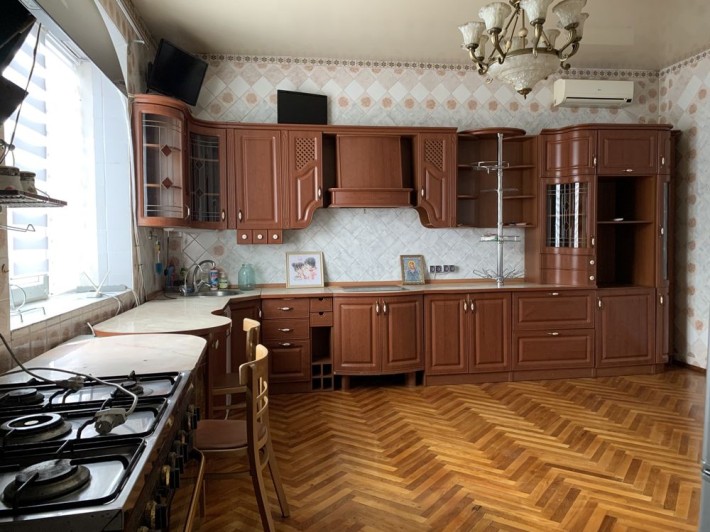 Продаж будинку , центр Гайсина, гараж, підвал, літня кухня, є торг - фото 1