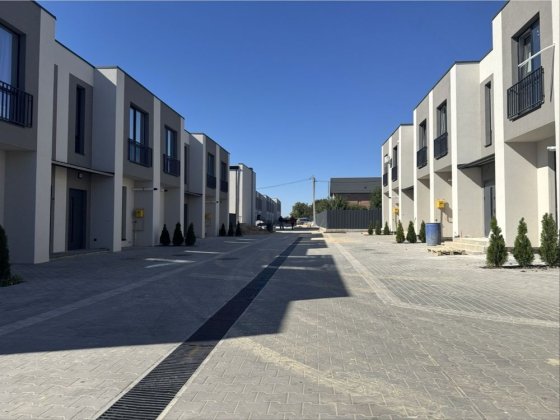 Продам Таунхаус в єко локації Зарванці