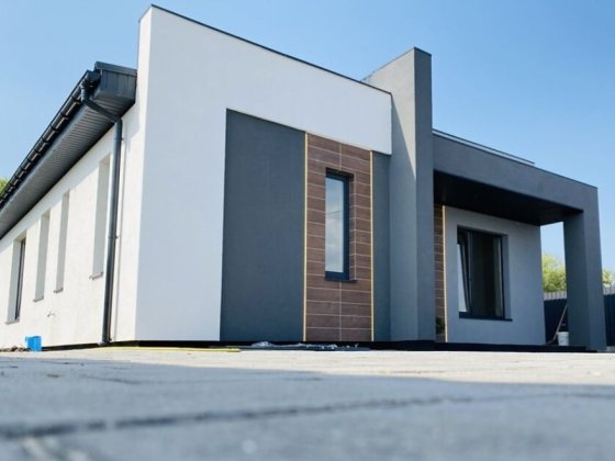 Продаж будинку з ремонтом по ціні квартири Бохоники