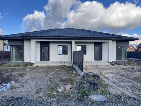 Продається дуплекс с Рованці Рованцы