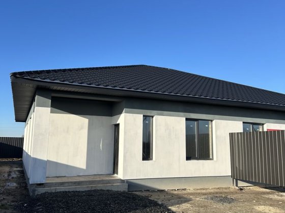 Продаж якісного дуплексу на ділянці 3 сот в с. Струмівка Струмовка