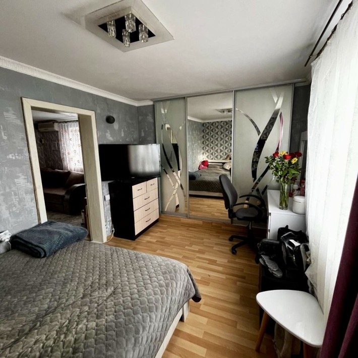 Пподам 5 комнатный дом Центр Обуховки - фото 1