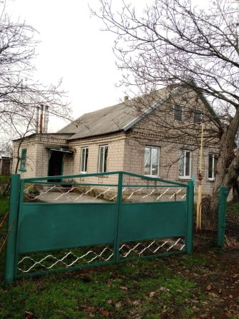 Продам будинок  від міста 10км - фото 1