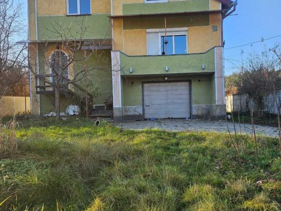 № 13981 - Будинок, Зарічани, 2-пов, цегла, хороший під'їзд, поряд ліс. Заречаны