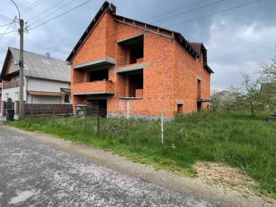 Продається будинок в Тячеві Тячев