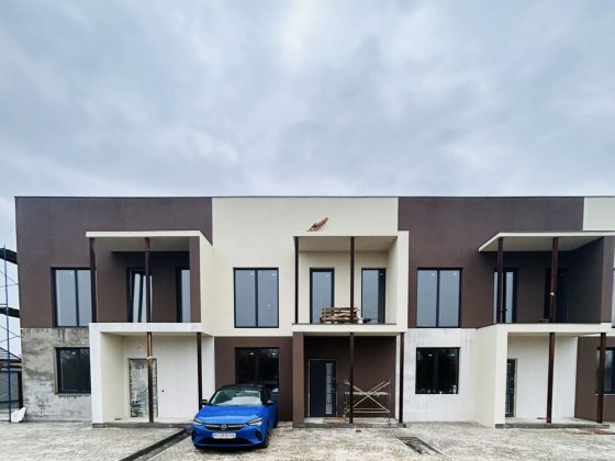 Продаж котеджу з ремонтом Сторожница