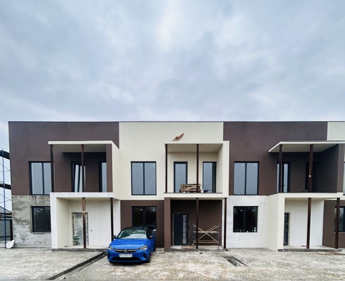 Продаж котеджу з ремонтом - фото 1