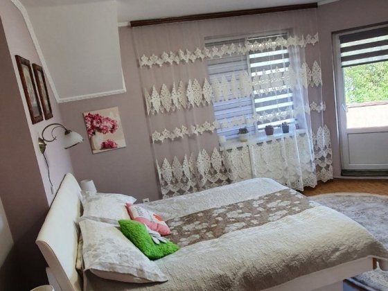 Будинок неподалік центра Оноковцы